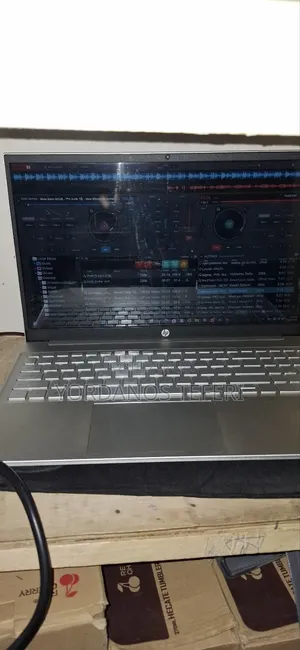 Laptop HP Pavilion 11 8GB Intel Core i5 SSD 512GB