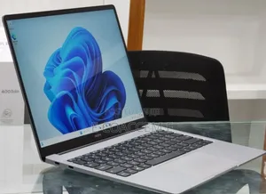 New Laptop 8GB Intel Core i5 SSD 512GB