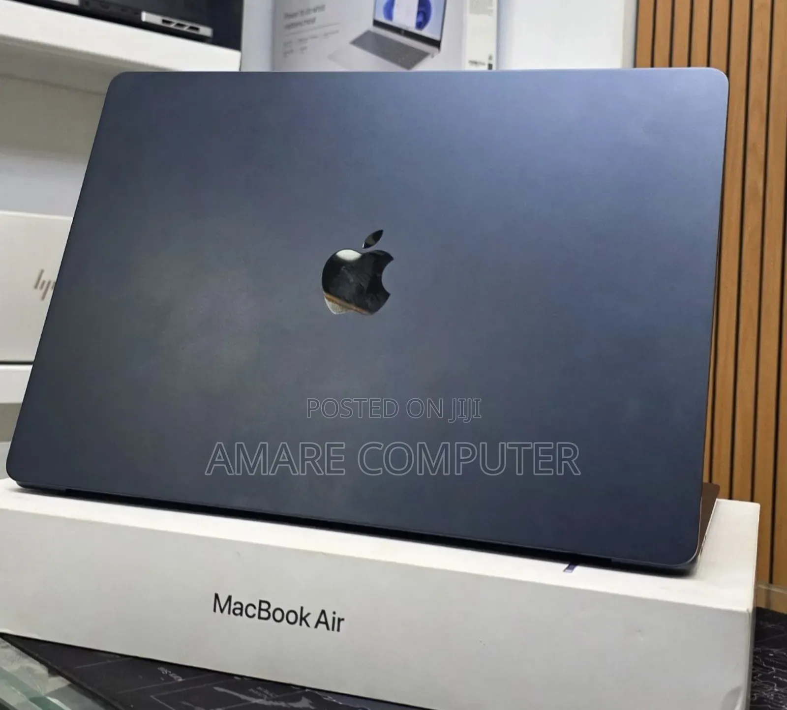 New Laptop Apple MacBook Air 2025 M4 15-inch 16GB Apple M4 SSD 256GB