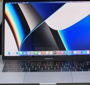 New Laptop Apple MacBook Pro 2019 16GB Intel Core i7 SSD 256GB