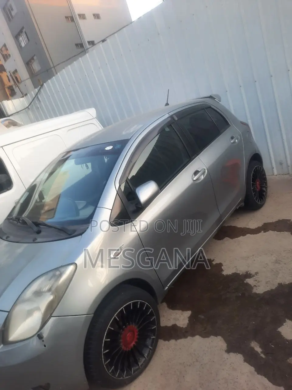Toyota Yaris 2010 Silver