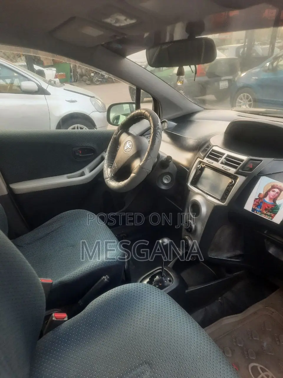 Toyota Yaris 2010 Silver