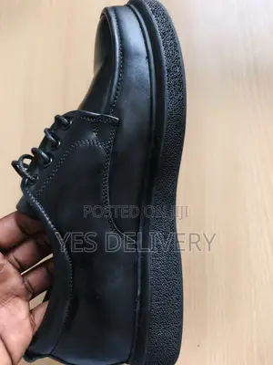 ኦርጅናል ቆዳ ጫማ