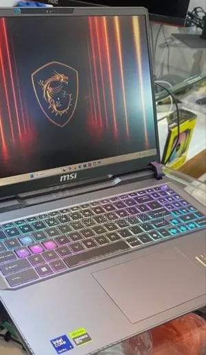 New Laptop MSI Vector 16 HX AI A2XWIG 16GB Intel Core Ultra 7 SSD 1T