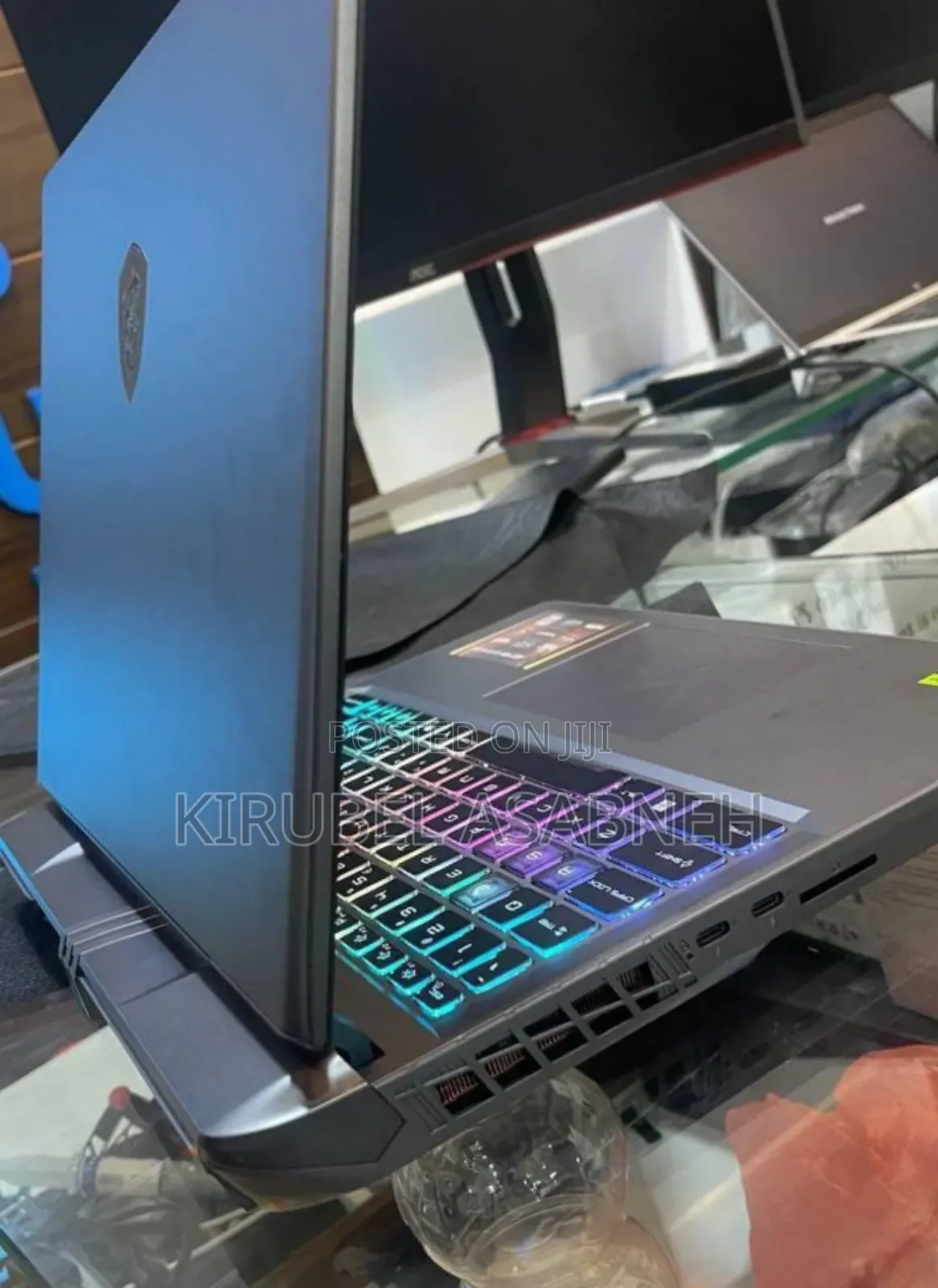 New Laptop MSI Vector 16 HX AI A2XWIG 16GB Intel Core Ultra 7 SSD 1T