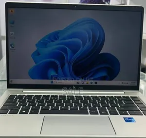 New Laptop HP EliteBook 830 G8 16GB Intel Core i7 SSD 512GB