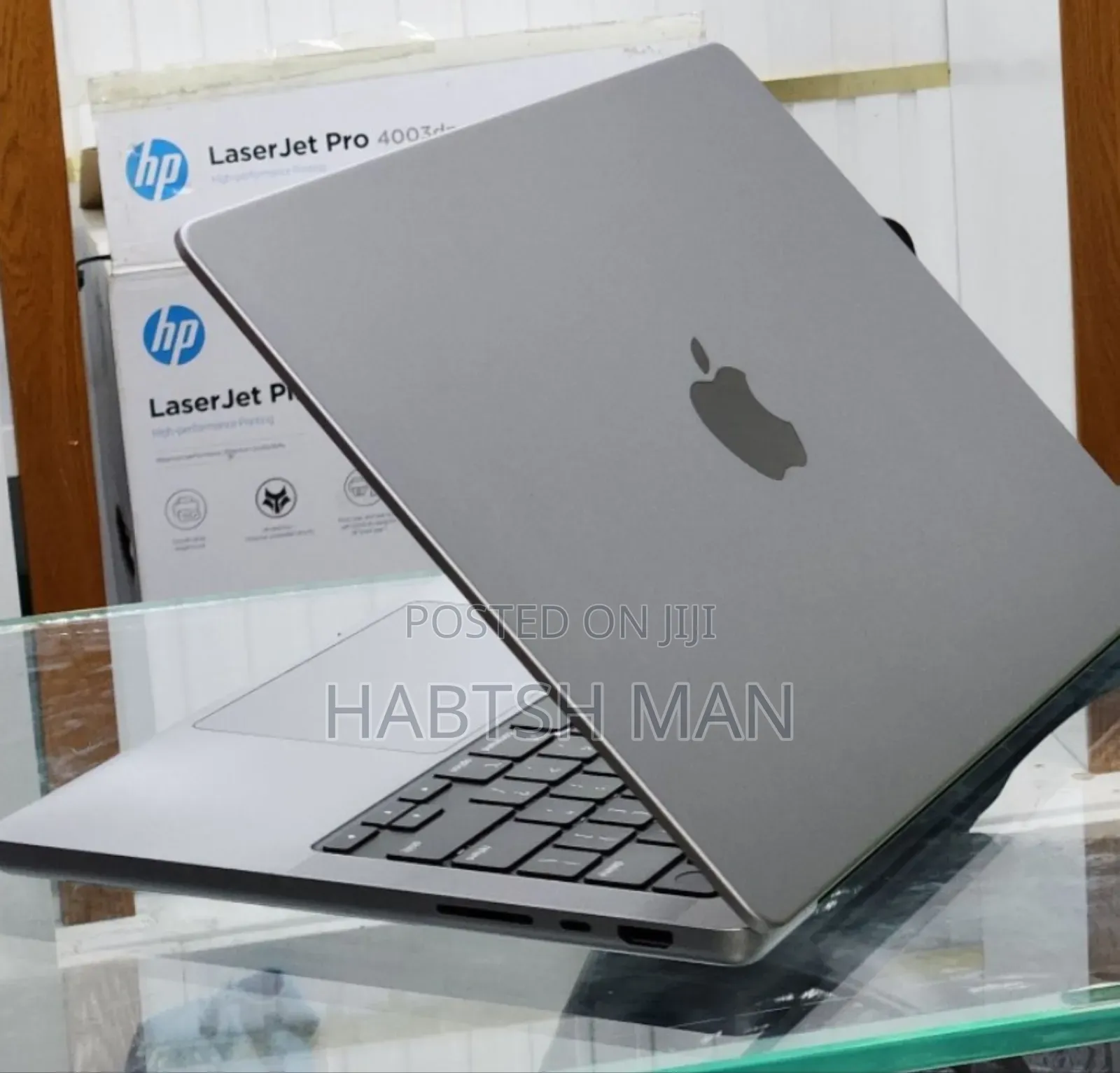 New Laptop Apple MacBook Pro M1 16GB Apple M1 Pro SSD 512GB