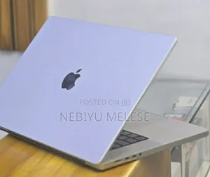 New Laptop Apple MacBook Pro M1 32GB Apple M1 Pro SSD 512GB