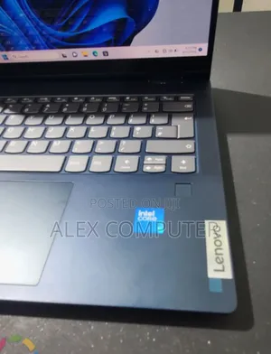New Laptop Lenovo 16GB SSD 512GB