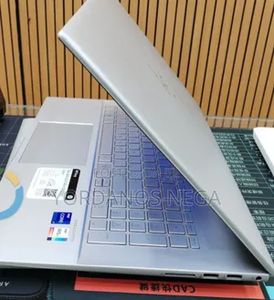 New Laptop HP Envy 17 16GB Intel Core i7 SSD 512GB