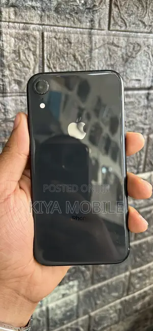 Apple XR 128 GB Black