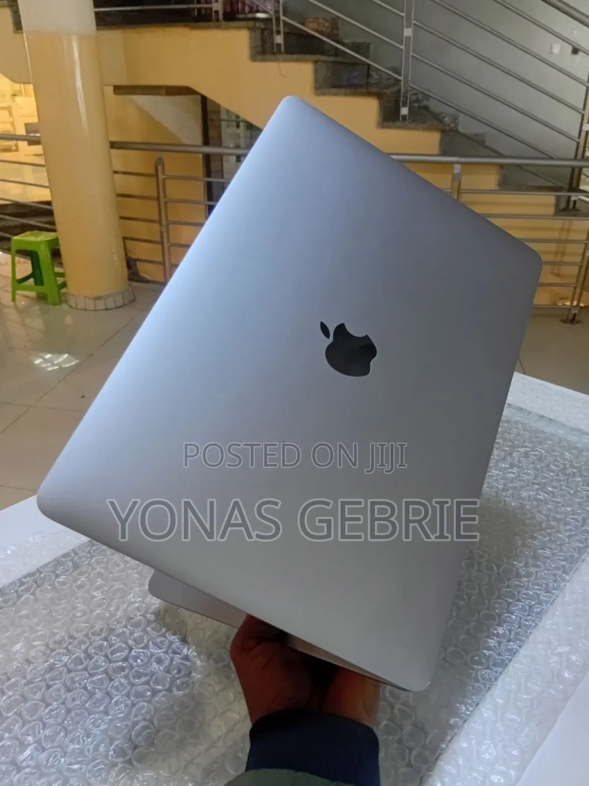 New Laptop Apple MacBook 16GB Intel Core i7 SSD 256GB