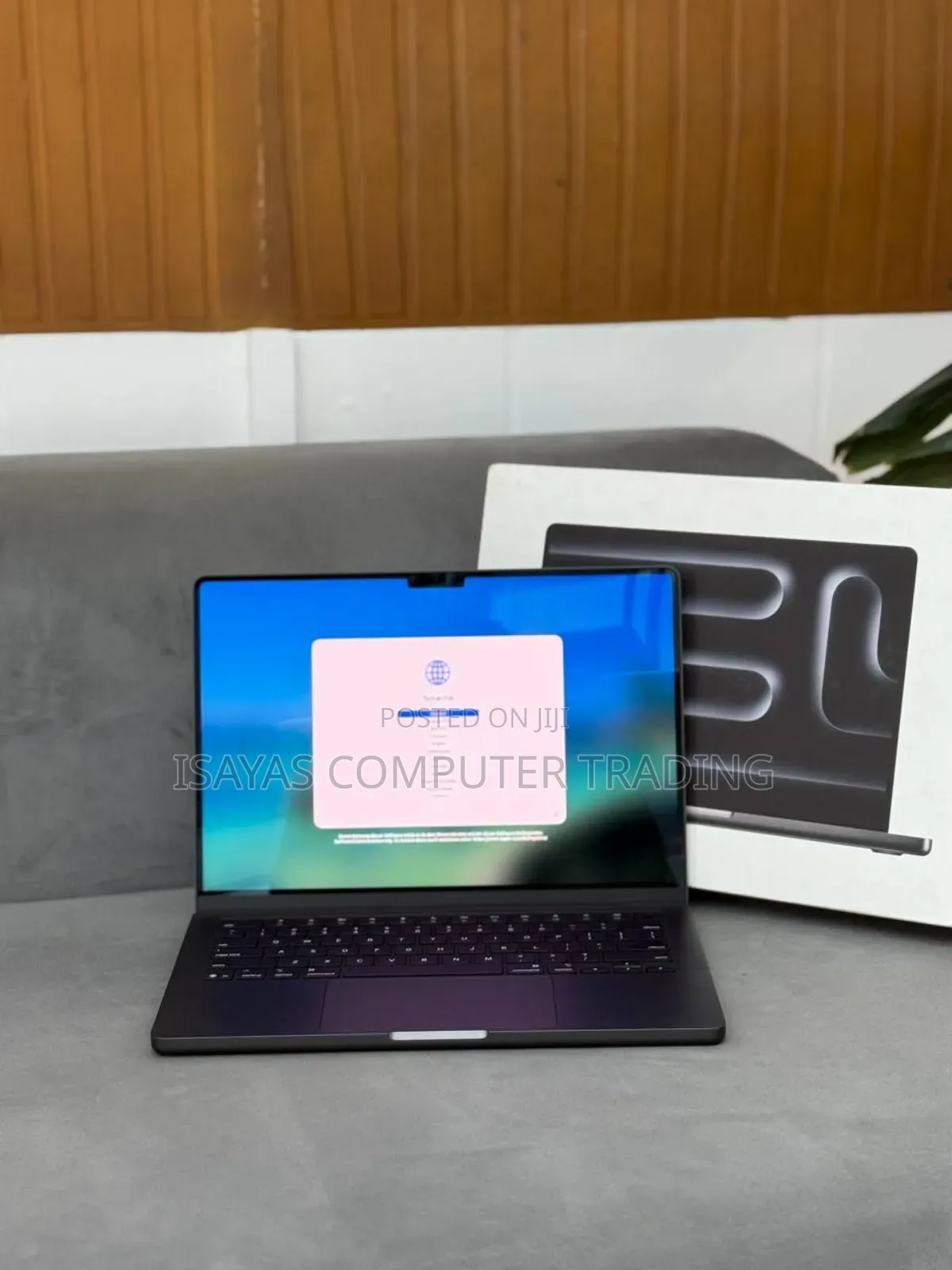 New Laptop Apple Macbook Pro 2025 M5 14-inch 16GB Apple M5 SSD 512GB