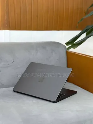 New Laptop Apple Macbook Pro 2025 M5 14-inch 16GB Apple M5 SSD 512GB