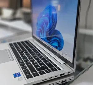 New Laptop HP EliteBook 840 G8 16GB Intel Core i7 SSD 512GB