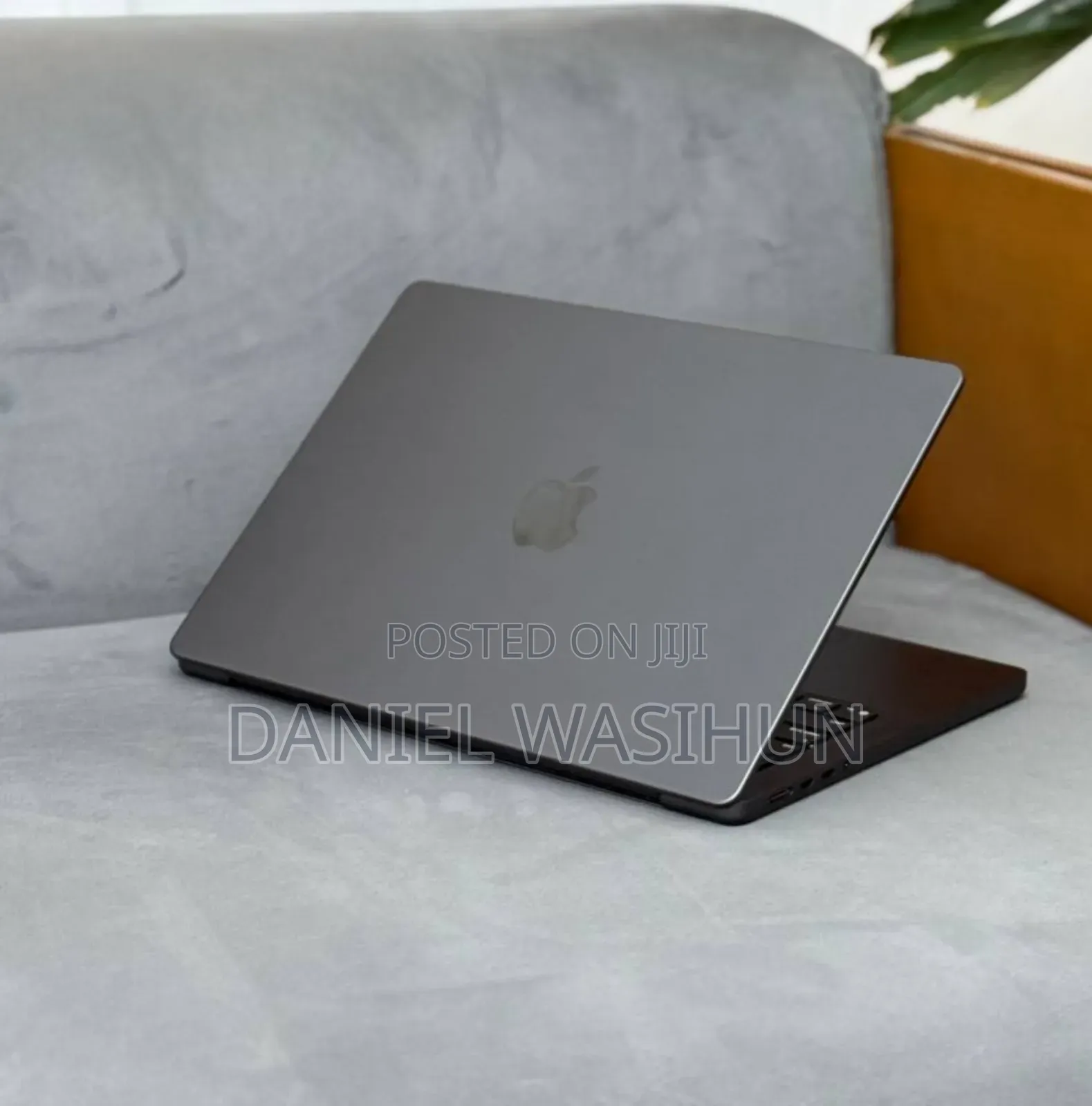 New Laptop Apple Macbook Pro 2025 M5 14-inch 16GB Apple M5 SSD 512GB