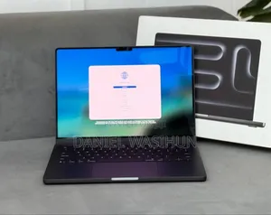 New Laptop Apple Macbook Pro 2025 M5 14-inch 16GB Apple M5 SSD 512GB