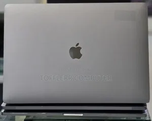 New Laptop Apple MacBook Pro 2017 16GB Intel Core i7 SSD 512GB