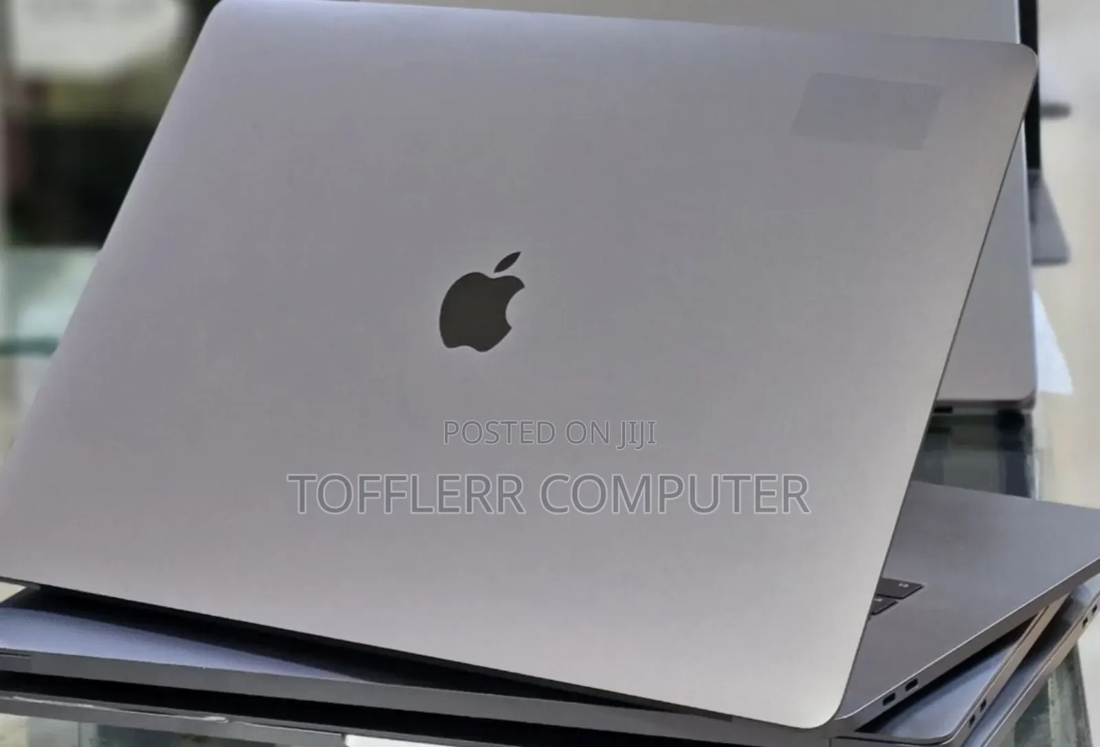 New Laptop Apple MacBook Pro 2017 16GB Intel Core i7 SSD 512GB