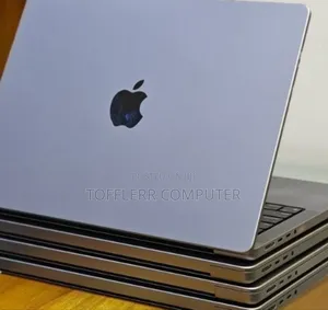 New Laptop Apple MacBook Pro M1 32GB AMD A10 SSD 512GB