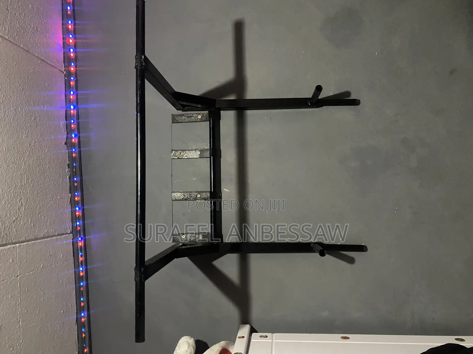 Pullup and Dig Up Bar