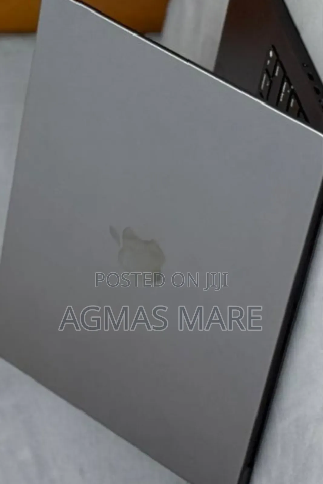 New Laptop Apple Macbook Pro 2025 M5 14-inch 16GB Apple M5 SSD 512GB
