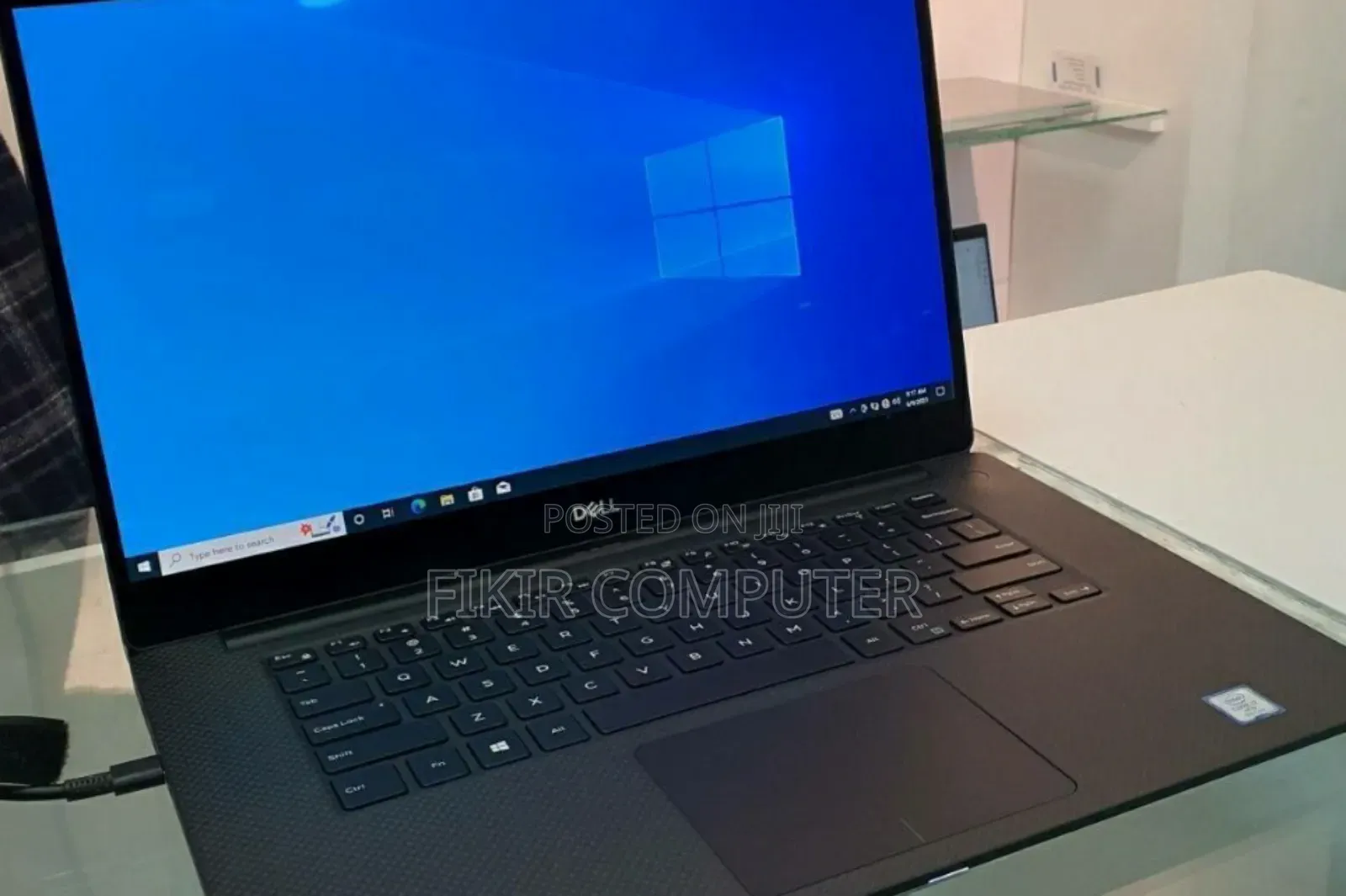 New Laptop Dell XPS 15 16GB Intel Core i7 SSD 512GB