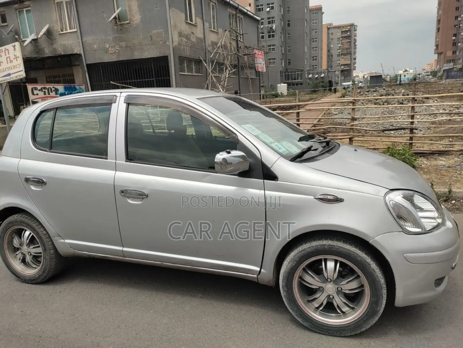Toyota Vitz 2003 Silver