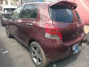 Toyota Yaris 2010 Red