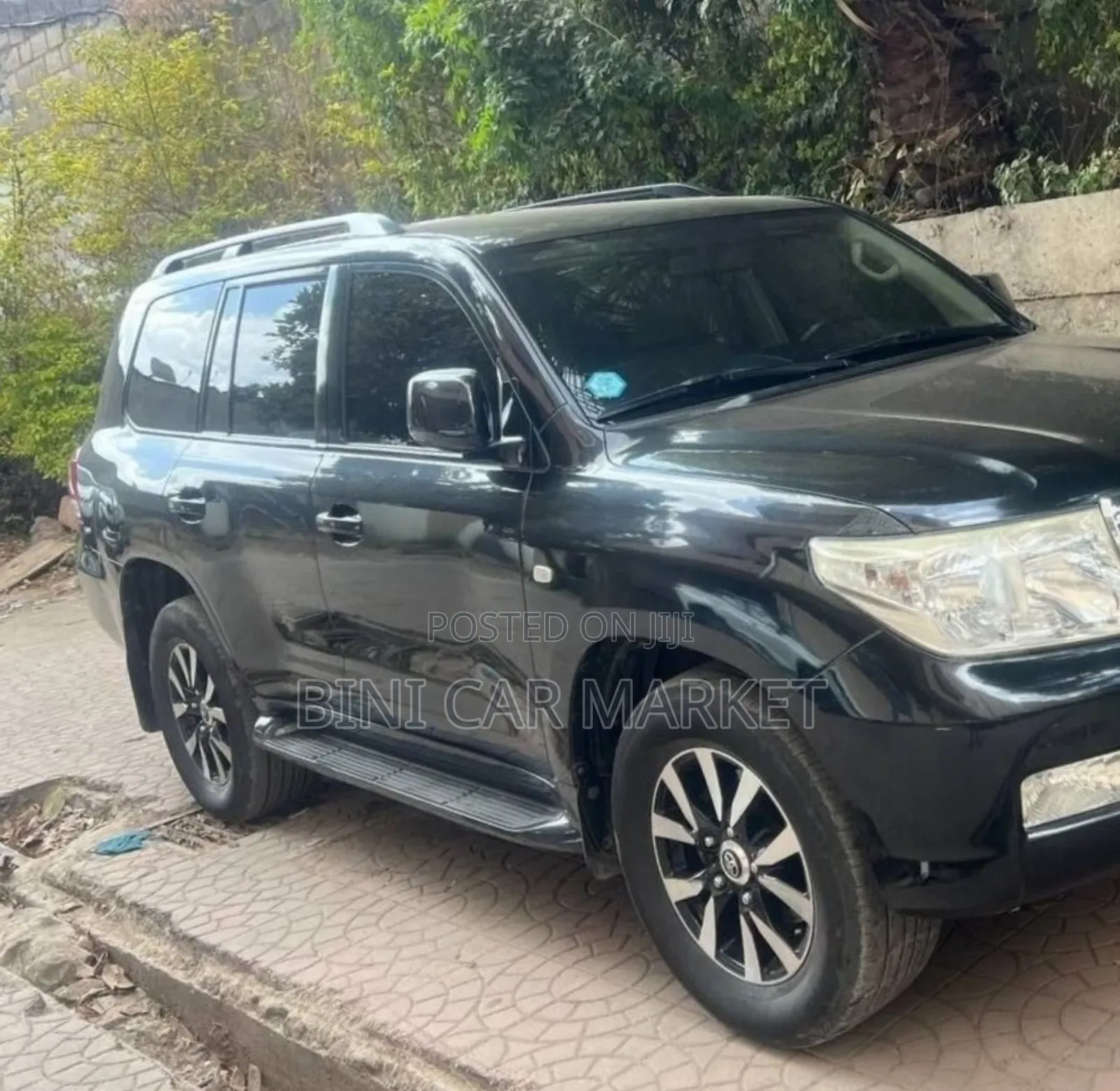 Toyota Land Cruiser 2011 Black