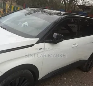 Peugeot 5008 2022 White