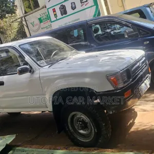 Toyota Hilux 1994 White