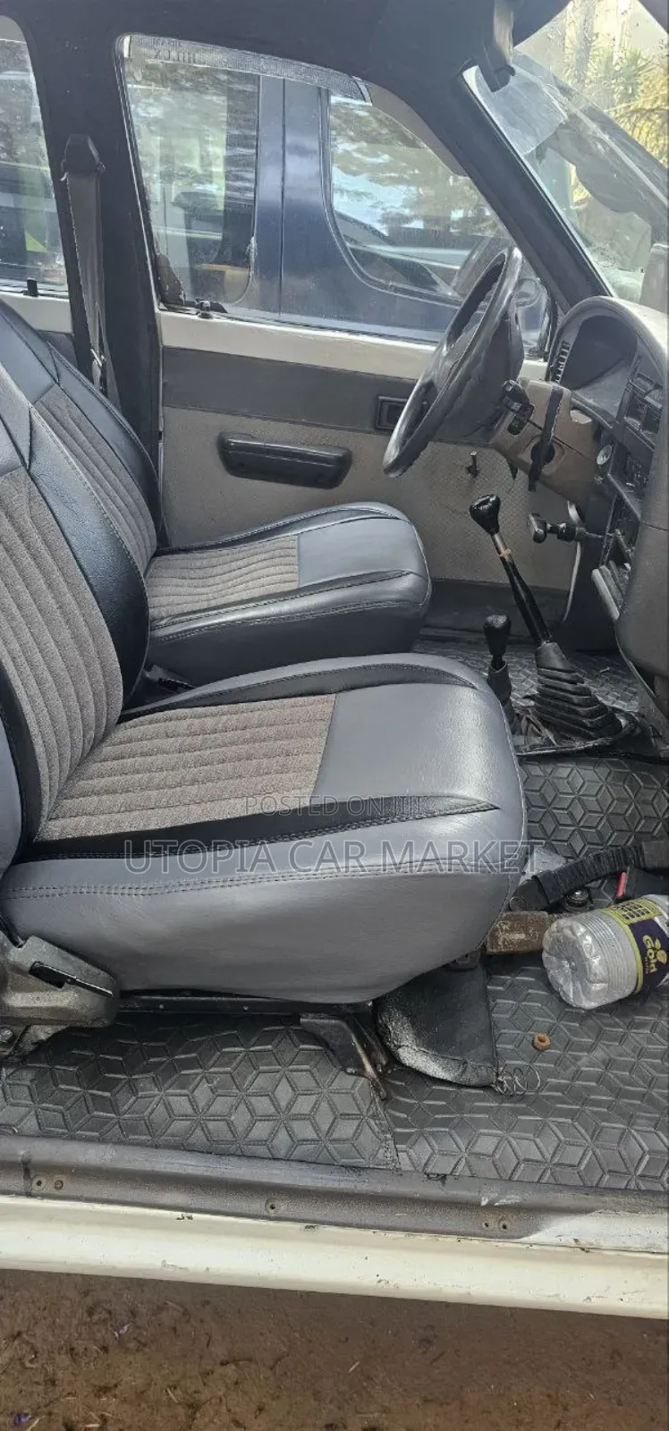 Toyota Hilux 1994 White