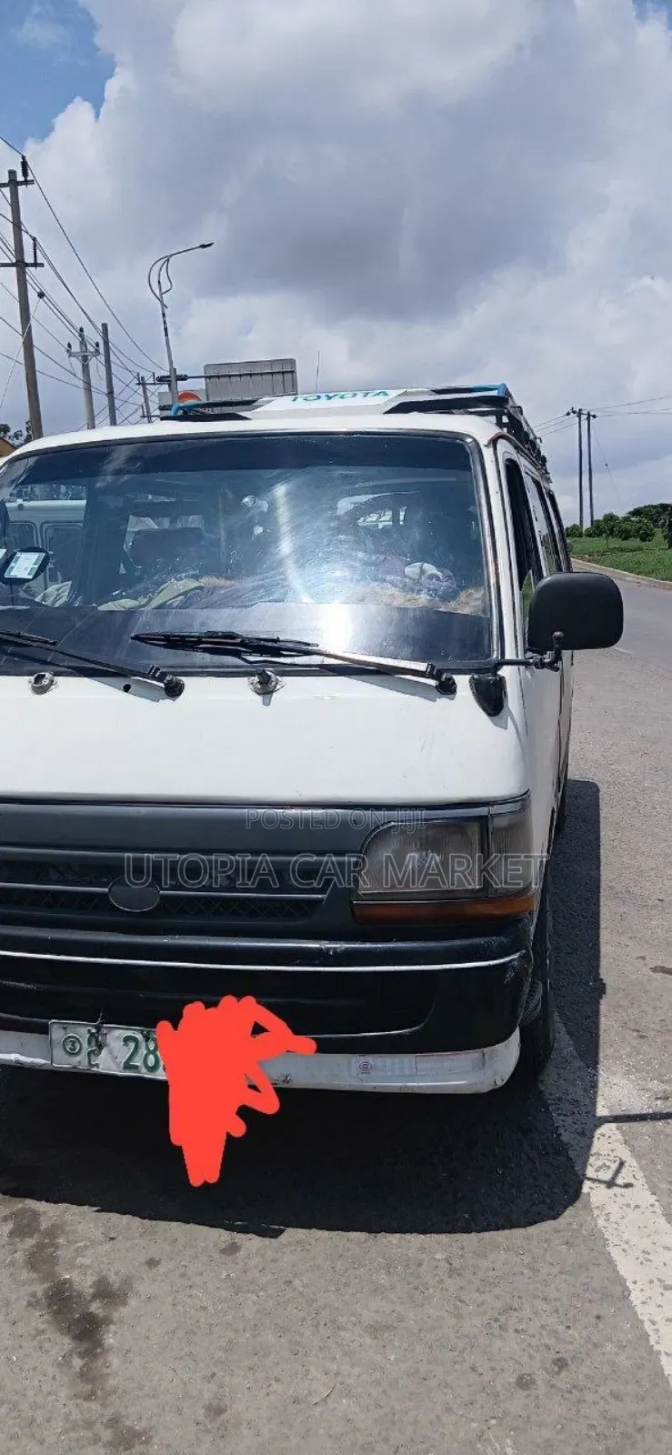 Toyota HiAce 2001 White