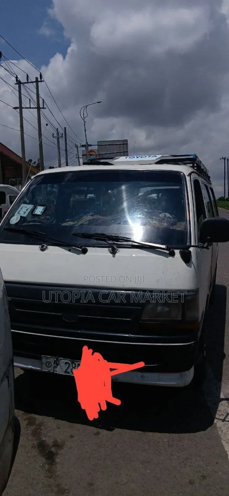 Toyota HiAce 2001 White
