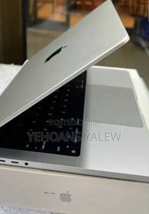 New Laptop Apple MacBook Pro 2021 M1 16GB Apple M1 Pro SSD 512GB
