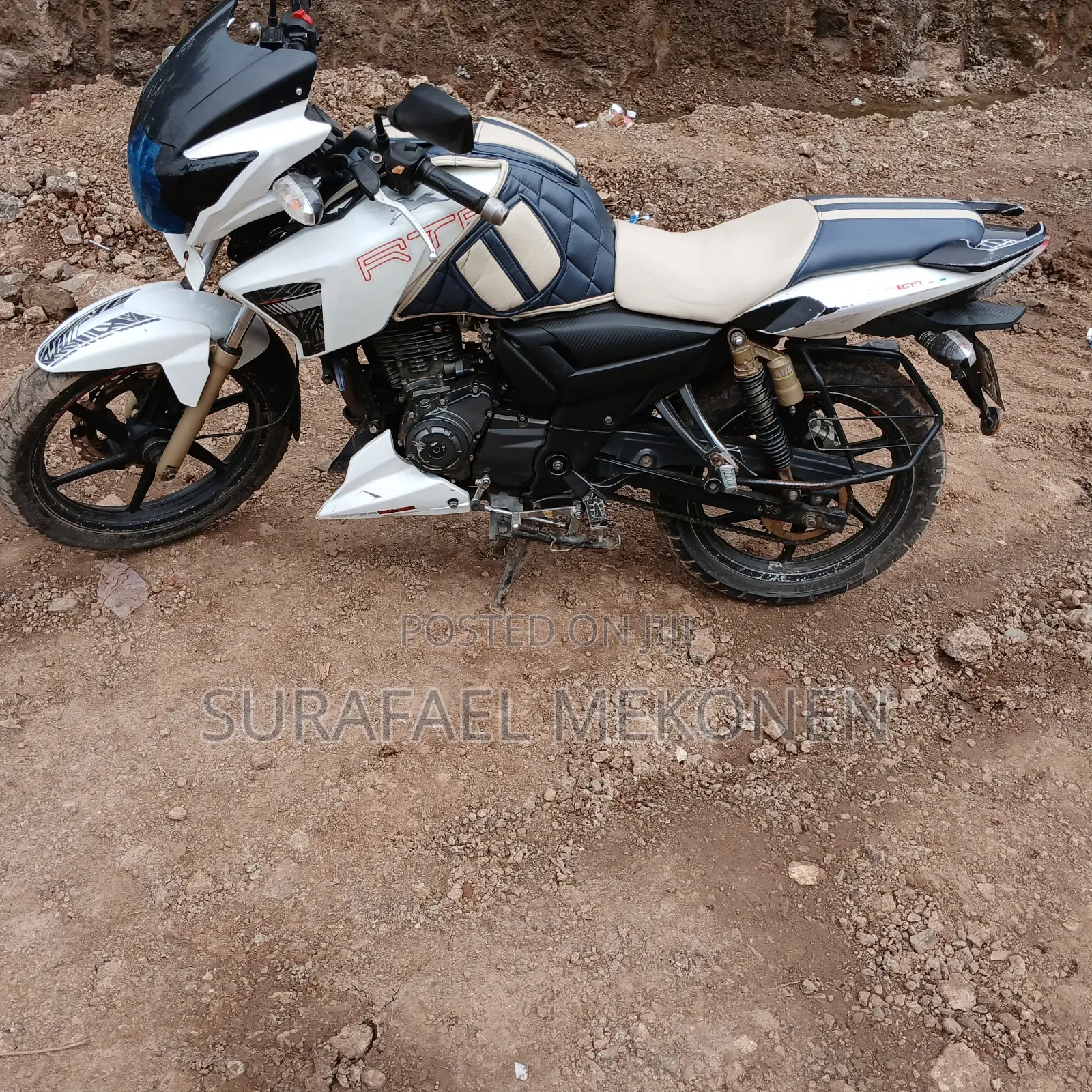 TVS Apache 180 RTR 2019 White