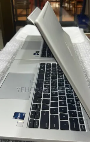 New Laptop HP EliteBook 840 G9 16GB Intel Core i5 SSD 1T
