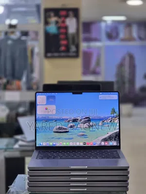 New Laptop Apple MacBook Pro M1 32GB Apple M1 Pro SSD 512GB