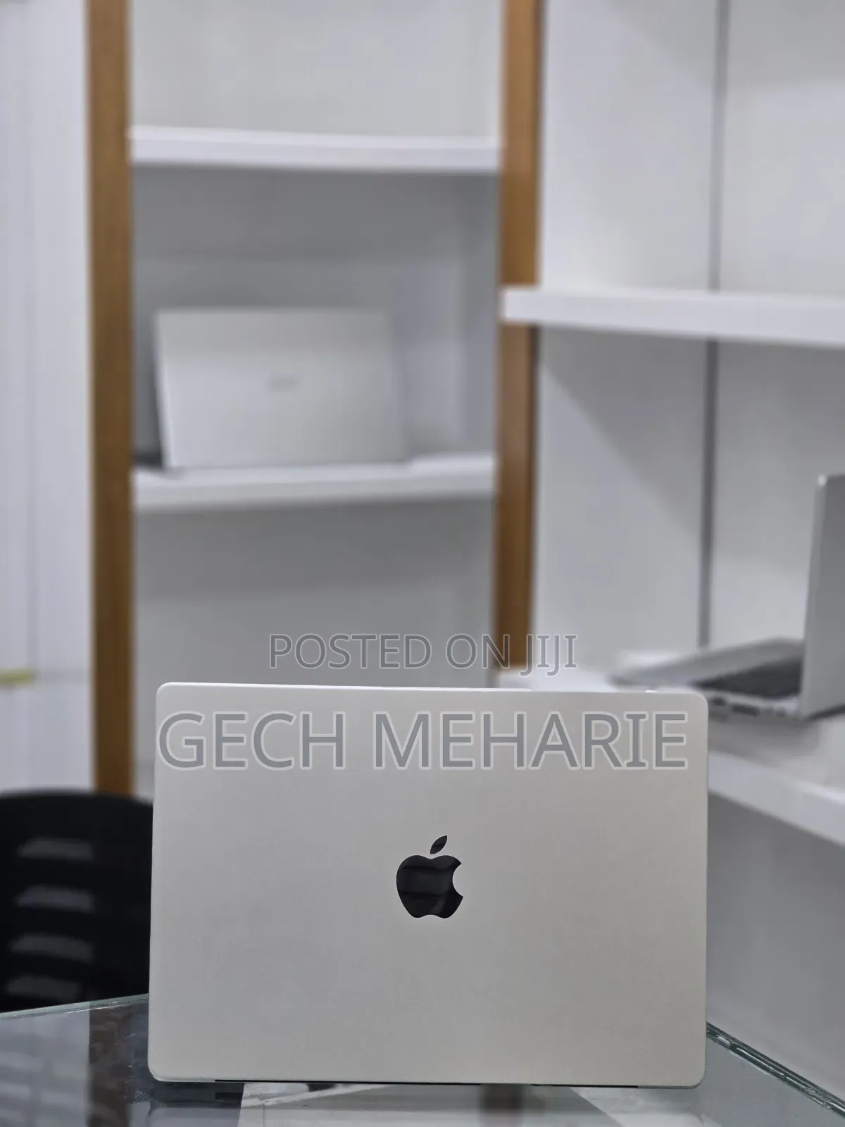 New Laptop Apple Macbook Pro 2025 M5 14-inch 16GB Apple M5 SSD 512GB
