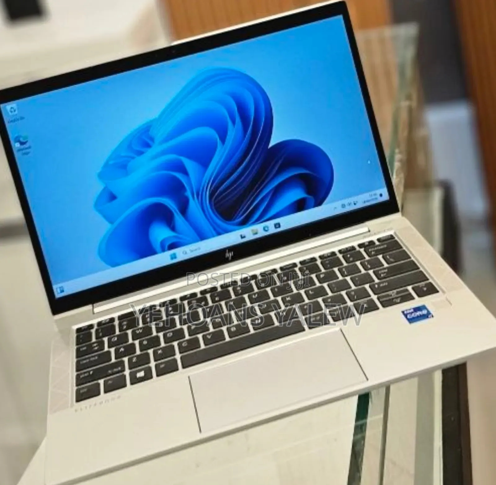 New Laptop HP EliteBook 830 G8 16GB Intel Core i7 SSD 512GB