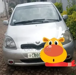 Toyota Vitz 2001 Silver