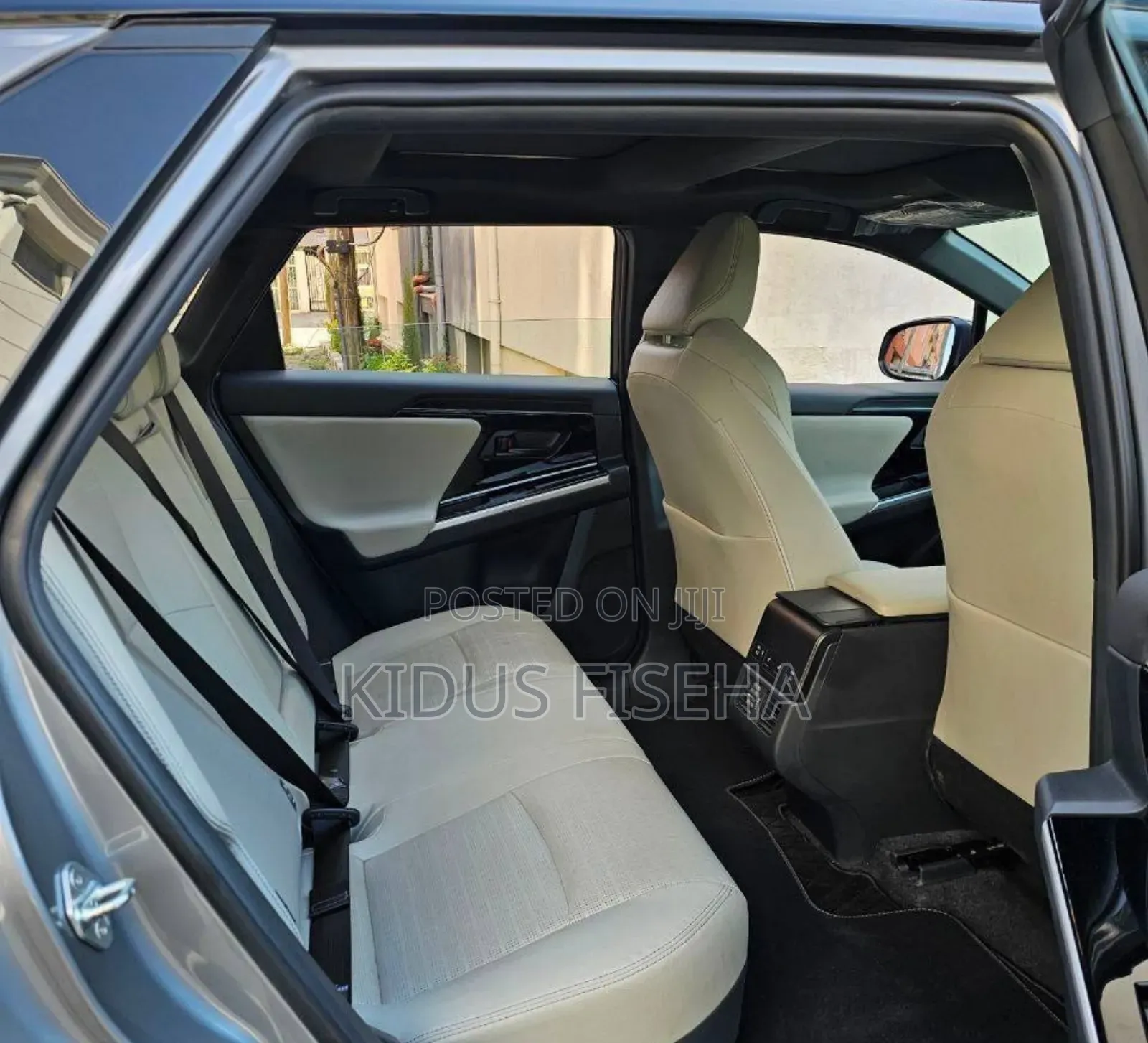 Toyota bZ4X 71.4 kWh AWD 2023 Silver