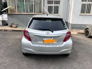 Toyota Yaris 2014 Silver