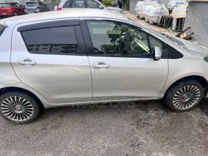 Toyota Yaris 2014 Silver