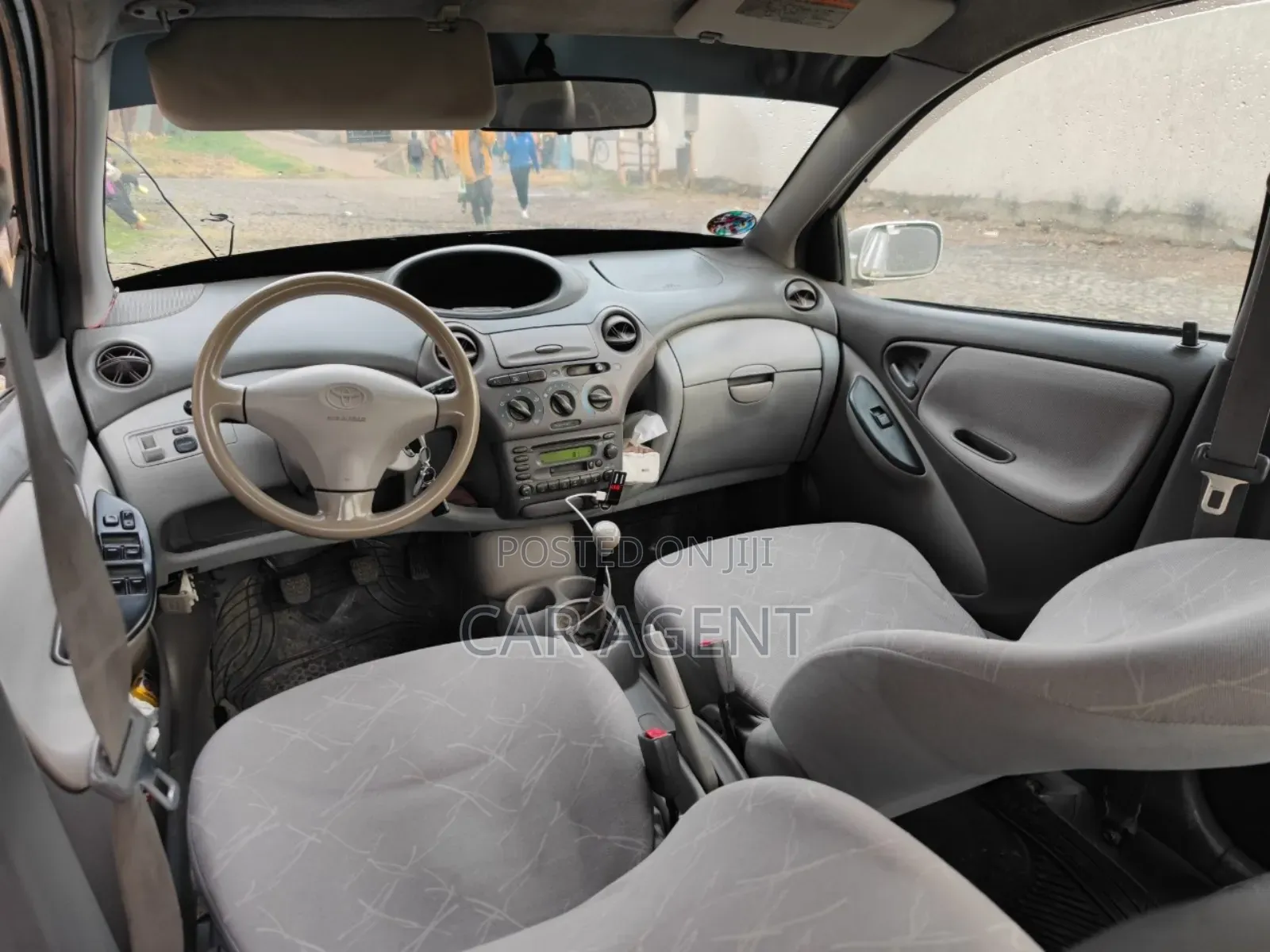 Toyota Platz 2001 Silver
