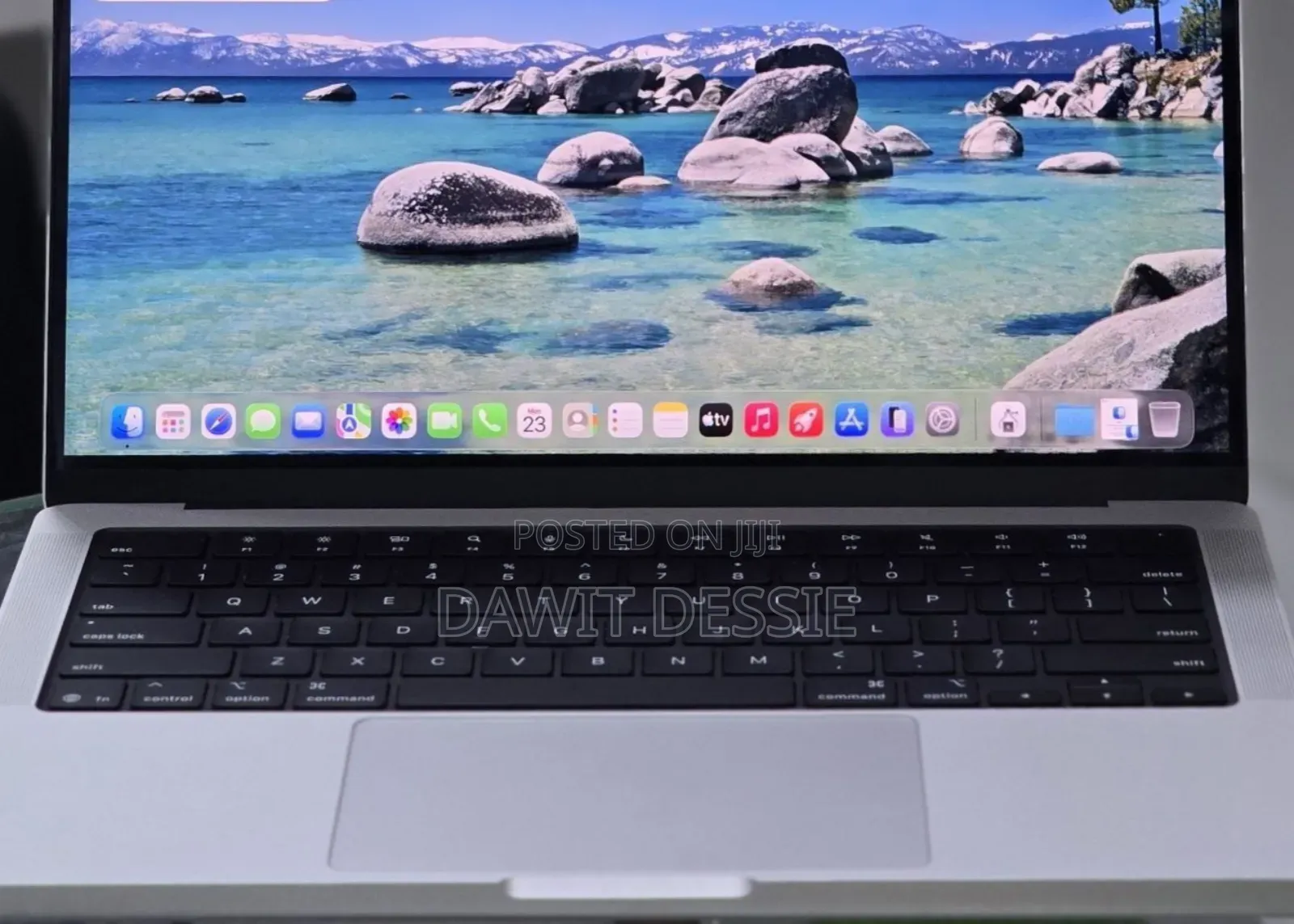 New Laptop Apple Macbook Pro 2025 M5 14-inch 16GB Apple M5 SSD 512GB