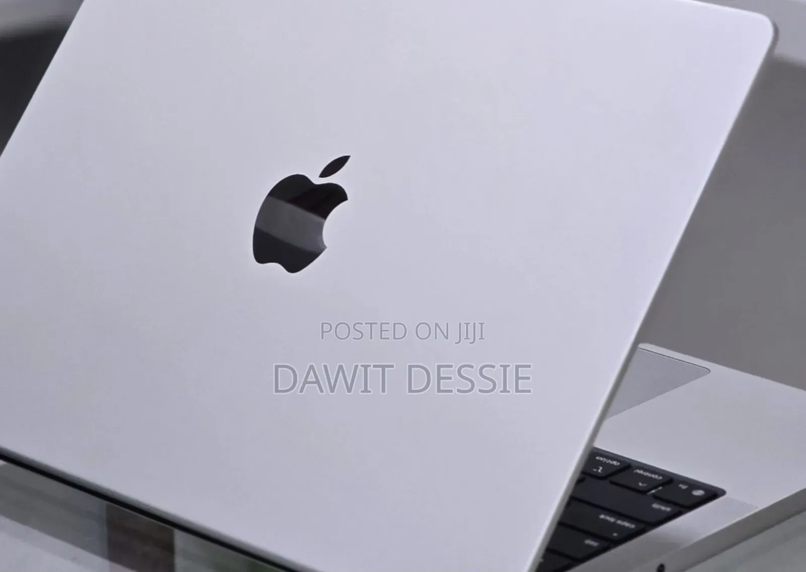 New Laptop Apple Macbook Pro 2025 M5 14-inch 16GB Apple M5 SSD 512GB