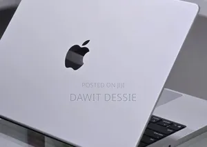 New Laptop Apple Macbook Pro 2025 M5 14-inch 16GB Apple M5 SSD 512GB