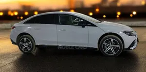 Mercedes-Benz EQE 2025 White